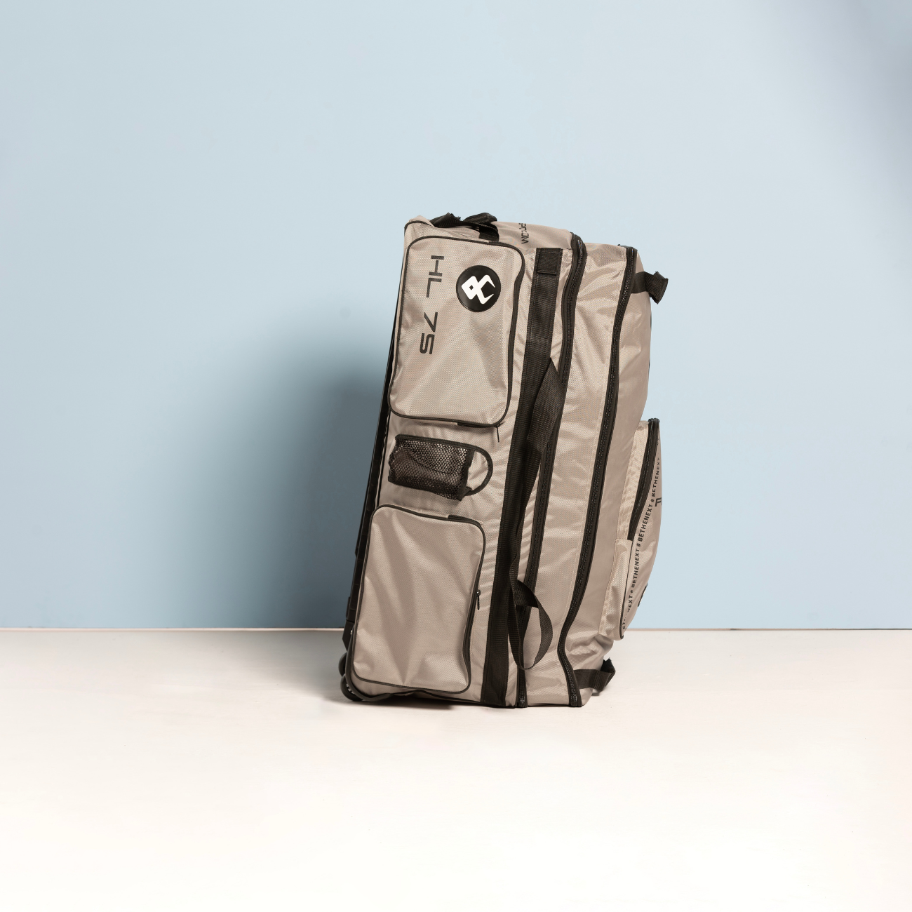 FIREOX HL 75 Wheelie Bag, Silver, 2023